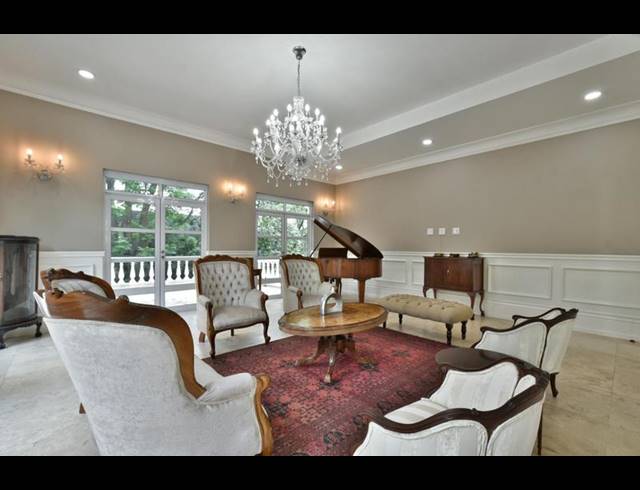 6 BEDROOM HOUSE FOR SALE IN BRYANSTON